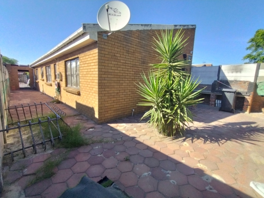To Let 3 Bedroom Property for Rent in Drostdy Park Western Cape